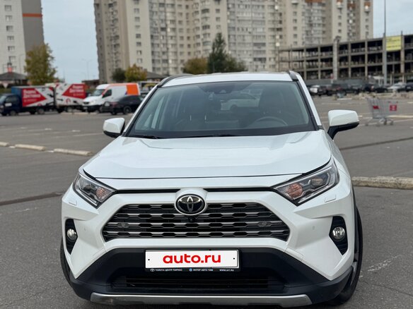 2021 Toyota RAV4 V (XA50), белый