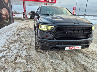2023 Ram 1500 Quad Cab V, чёрный, 8790000 рублей, вид 2