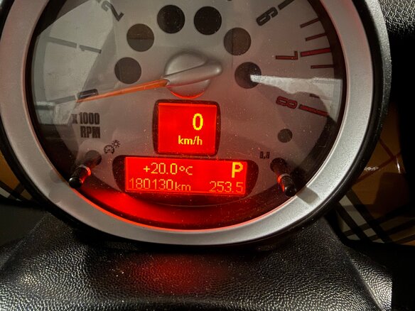2010 Mini Hatch One II (R56) Рестайлинг, белый, 750000 рублей - вид 28
