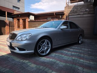2003 Mercedes-Benz S-Класс AMG 55 AMG I (W220) Рестайлинг, серебристый, 3070000 рублей, вид 4