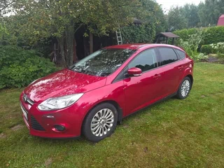 2011 Ford Focus III, пурпурный, 1300000 рублей, вид 1