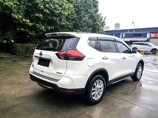2022 Nissan X-Trail III Рестайлинг, белый, 1668000 рублей, вид 4