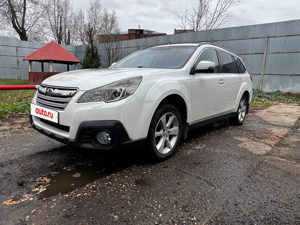 2012 Subaru Outback IV Рестайлинг, белый, 1500000 рублей