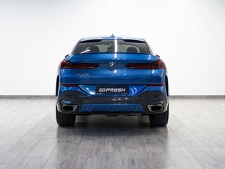 2020 BMW X6 30d III (G06), синий, 8099000 рублей, вид 4