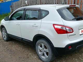 2013 Nissan Qashqai I Рестайлинг, белый, 1200000 рублей, вид 4
