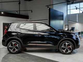 2025 Chery Tiggo 4 Pro I Рестайлинг, чёрный, 2140000 рублей, вид 4