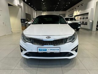 2019 Kia Optima IV Рестайлинг, белый, 1190000 рублей, вид 2