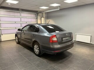 2012 Skoda Octavia II (A5) Рестайлинг, серый, 845000 рублей, вид 4