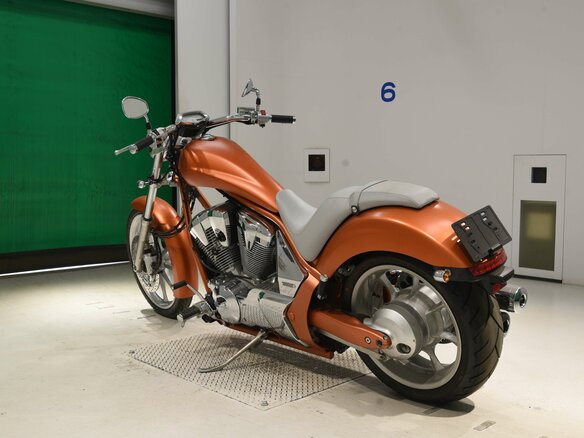 2011 Honda VT 1300CX Fury, оранжевый, 840000 рублей - вид 6