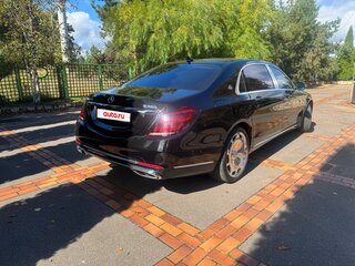 2018 Mercedes-Benz Maybach S-Класс 560 I (X222) Рестайлинг, чёрный, 4950000 рублей, вид 4
