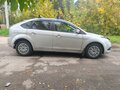 2010 Ford Focus II Рестайлинг, серебристый, 340000 рублей - вид 2