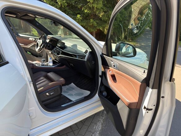 2020 BMW X7 30d I (G07), белый, 7300000 рублей - вид 9