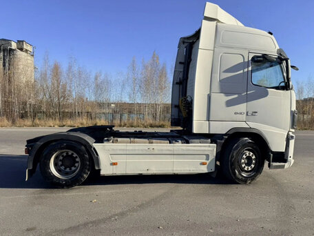 2011 Volvo FH, белый, 2899000 рублей, вид 2