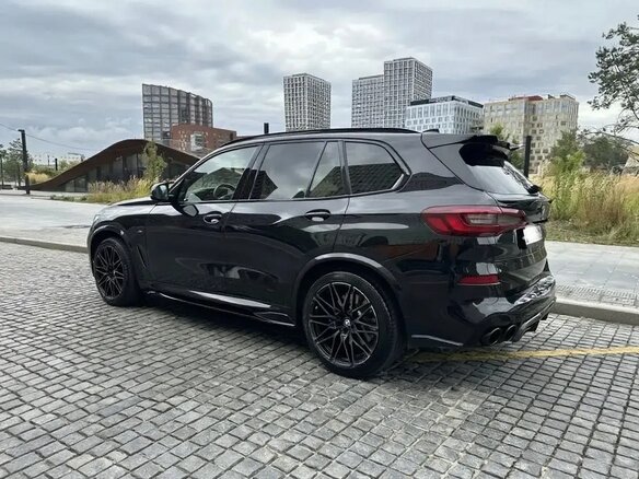 2021 BMW X5 40i IV (G05/G18), чёрный, 4900000 рублей - вид 4