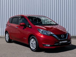 2018 Nissan Note e-Power II Рестайлинг, красный, 1299000 рублей, вид 1