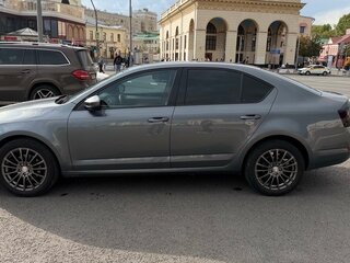 2017 Skoda Octavia III (A7), серый, 1390000 рублей, вид 4