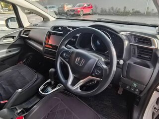 2018 Honda Fit III Рестайлинг, белый, 1205000 рублей, вид 5