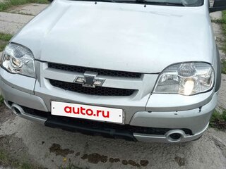 2017 Chevrolet Niva I Рестайлинг, серебристый, 500000 рублей, вид 1