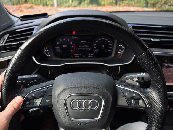 2021 Audi Q3 40 TFSI II (F3), белый, 3690000 рублей - вид 10