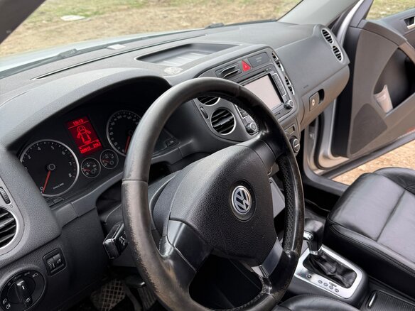 2009 Volkswagen Tiguan I, серебристый, 950000 рублей - вид 10