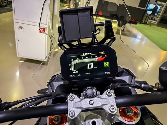 2024 BMW F 900 GS, серый, 2200000 рублей - вид 12