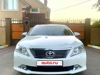 2012 Toyota Camry VII (XV50), белый, 1850000 рублей, вид 1