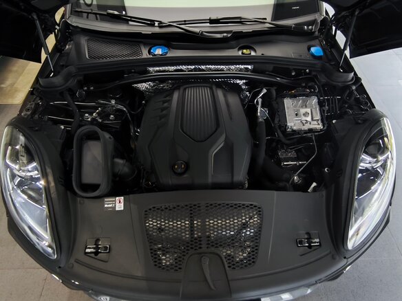 2026 Porsche Macan I Рестайлинг 2, красный, 14390000 рублей - вид 37