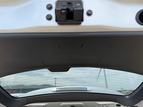 2011 Toyota Wish II, серебристый - вид 11