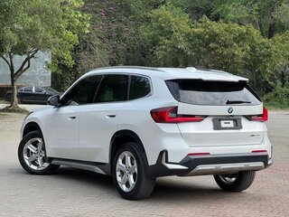 2023 BMW X1 Long 20Li sDrive III (U11/U12), белый, 2900000 рублей, вид 4