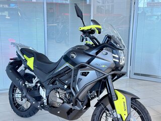 2025 QJMotor SVT 650 X, жёлтый, 729000 рублей, вид 3