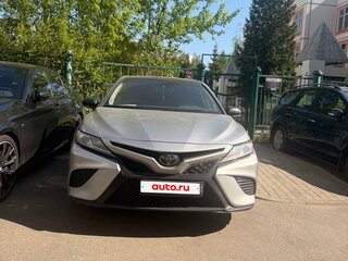 2019 Toyota Camry US Market VIII (XV70), серый, 2200000 рублей, вид 1