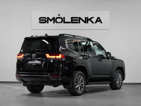 2022 Toyota Land Cruiser 300 Series, чёрный, 9800000 рублей, вид 3