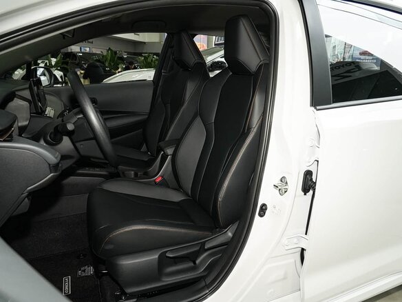 2026 Toyota Corolla XII (E210) Рестайлинг 2, белый, 2200000 рублей - вид 11