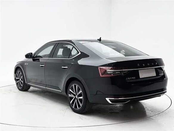 2023 Skoda Superb III Рестайлинг, чёрный - вид 7