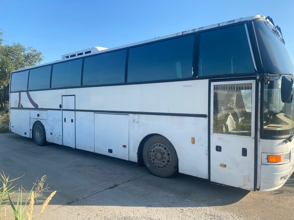1995 Volvo B10 Series, белый, 700000 рублей - вид 2