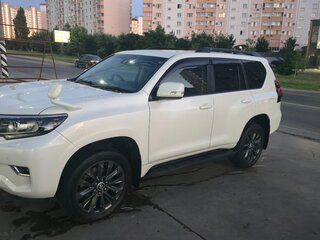 2018 Toyota Land Cruiser Prado 150 Series Рестайлинг 2, белый, 4500000 рублей, вид 1