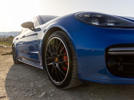 2017 Porsche Panamera Turbo II, синий, 10900000 рублей, вид 4