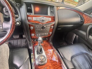 2015 Infiniti QX80 I Рестайлинг, серебристый, 3300000 рублей, вид 5