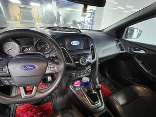 2017 Ford Focus ST III Рестайлинг, серый, 1725000 рублей, вид 5