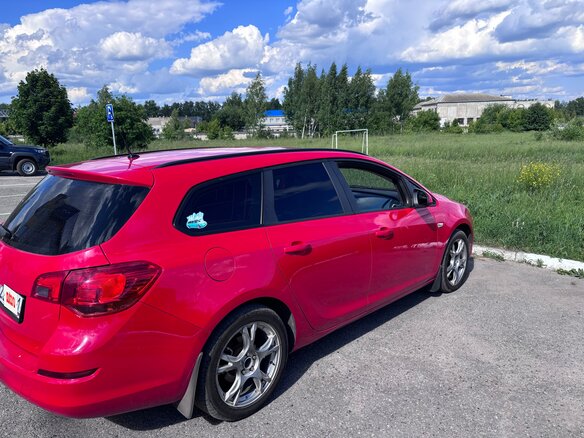 2011 Opel Astra J, красный, 615000 рублей - вид 2