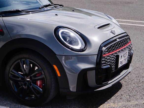 2022 Mini Hatch JCW III (F55/F56) Рестайлинг 2, серый, 3000000 рублей - вид 20