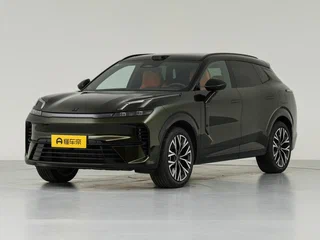 2026 Lynk & Co 08 EM-P 38.2 kWh I Рестайлинг, зелёный, 5557000 рублей, вид 2