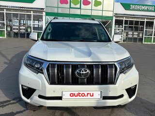 2017 Toyota Land Cruiser Prado 150 Series Рестайлинг 2, белый, 4500000 рублей, вид 2