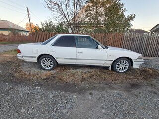 1989 Toyota Mark II VI (X80), белый, 300000 рублей, вид 3