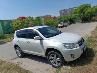 2011 Toyota RAV4 III (XA30) Рестайлинг, серебристый, 1650000 рублей, вид 3