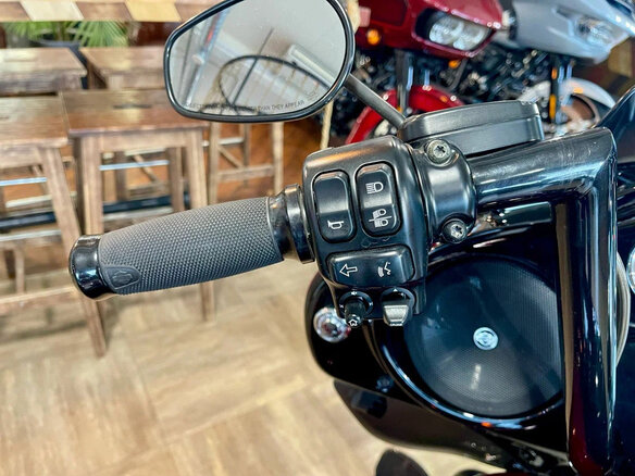 2018 Harley-Davidson Street Glide Special, красный, 2350000 рублей - вид 15