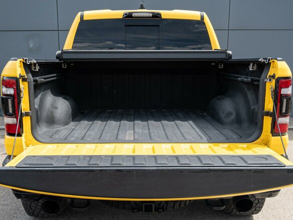2023 Ram 1500 Crew Cab TRX V, жёлтый, 11920000 рублей - вид 32