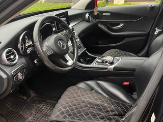 2017 Mercedes-Benz C-Класс 180 9G-TRONIC IV (W205), чёрный, 1820000 рублей, вид 3