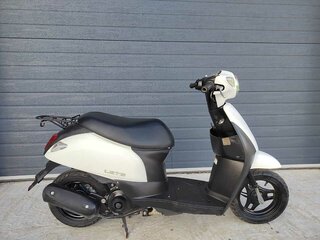 2015 Suzuki Lets 4, белый, 70000 рублей, вид 1