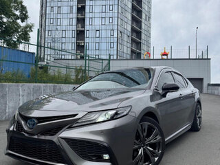 2021 Toyota Camry VIII (XV70) Рестайлинг, серый, 3000000 рублей, вид 1